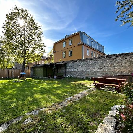 Garden Studio Next To Telliskivi & Old Town Tallinn Ngoại thất bức ảnh