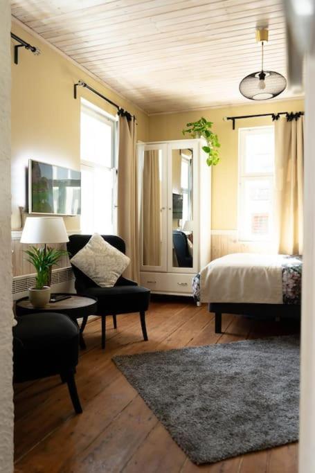 Garden Studio Next To Telliskivi & Old Town Tallinn Ngoại thất bức ảnh