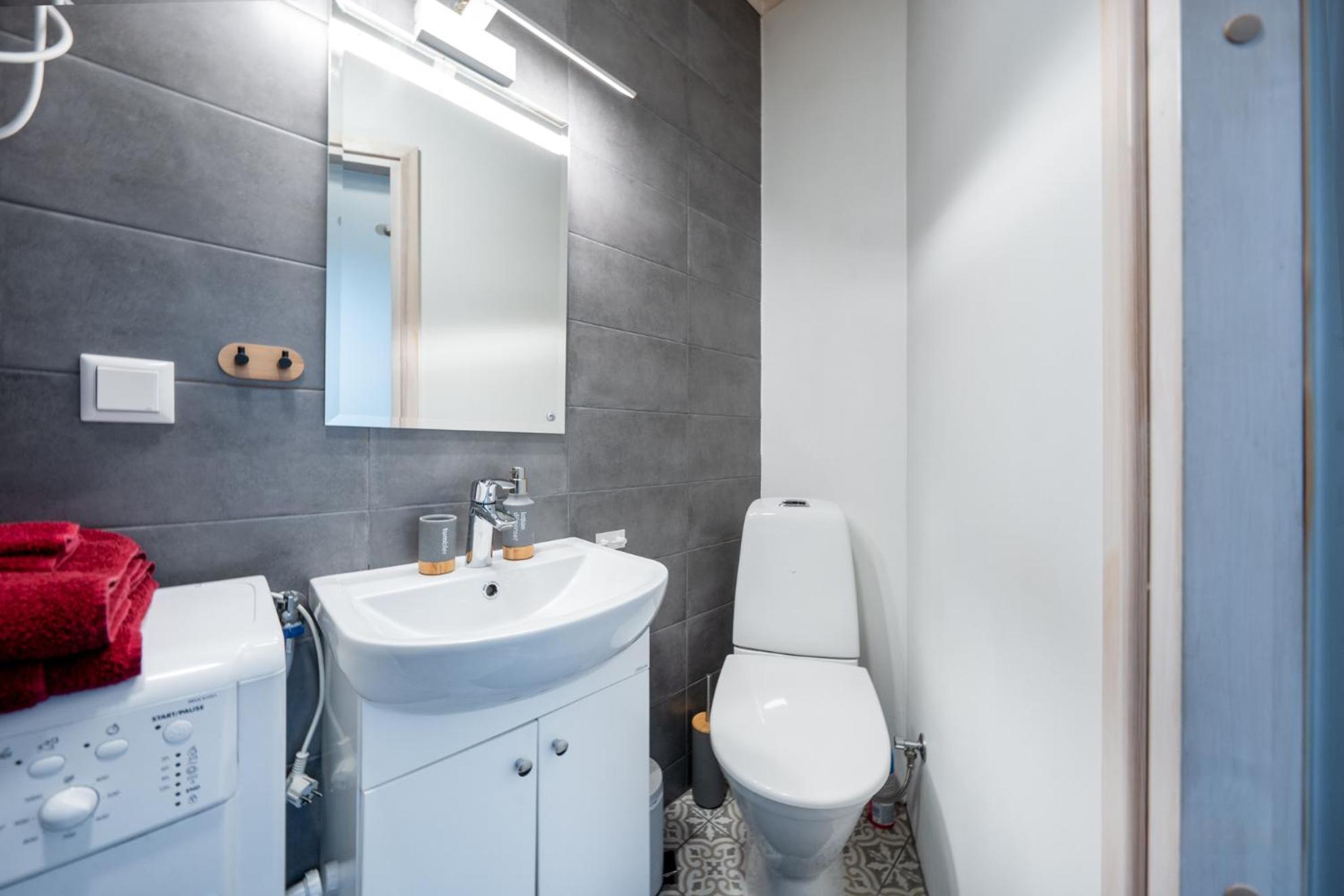 Garden Studio Next To Telliskivi & Old Town Tallinn Ngoại thất bức ảnh